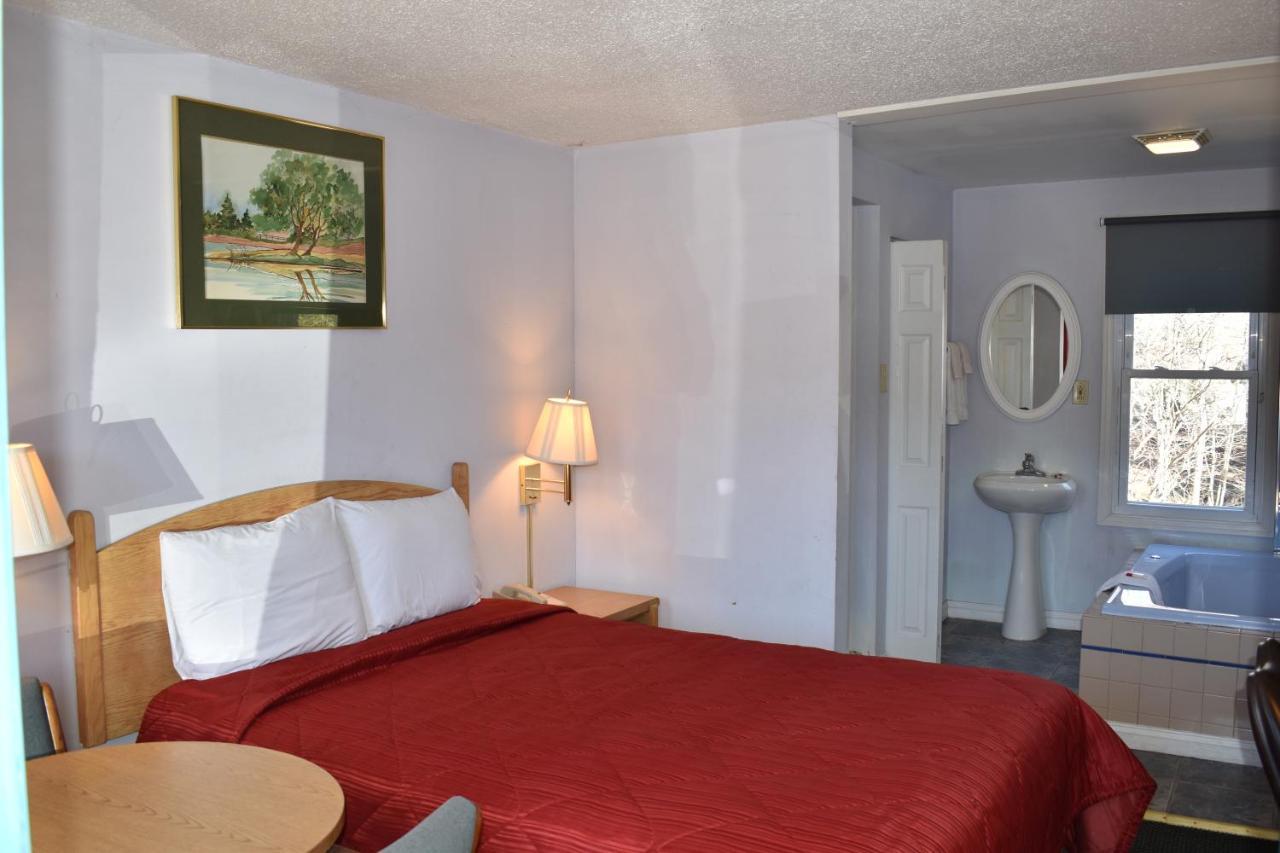 بارتونسفيل Pocono Night Lodge المظهر الخارجي الصورة